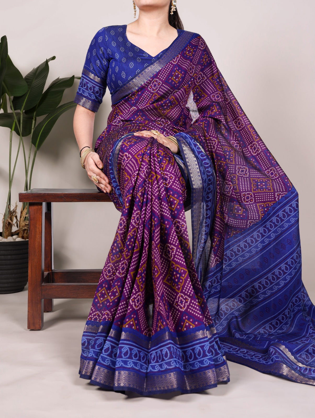 Bandhej Print Chanderi Saree with Zari Weaving – YNF7046 Series | Polyester Viscose | Unstitched Blouse | Festive Wear