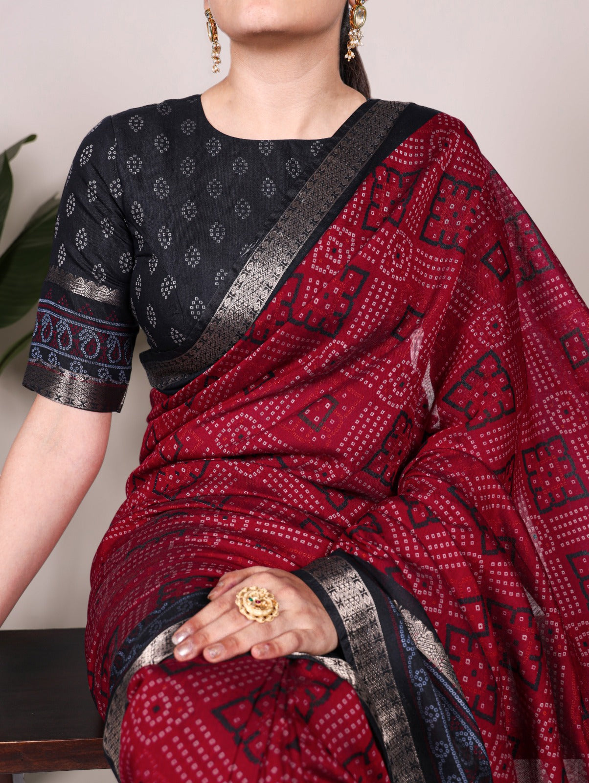 Bandhej Print Chanderi Saree with Zari Weaving – YNF7046 Series | Polyester Viscose | Unstitched Blouse | Festive Wear