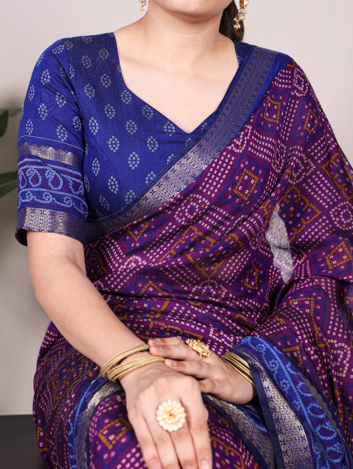 Bandhej Print Chanderi Saree with Zari Weaving – YNF7046 Series | Polyester Viscose | Unstitched Blouse | Festive Wear