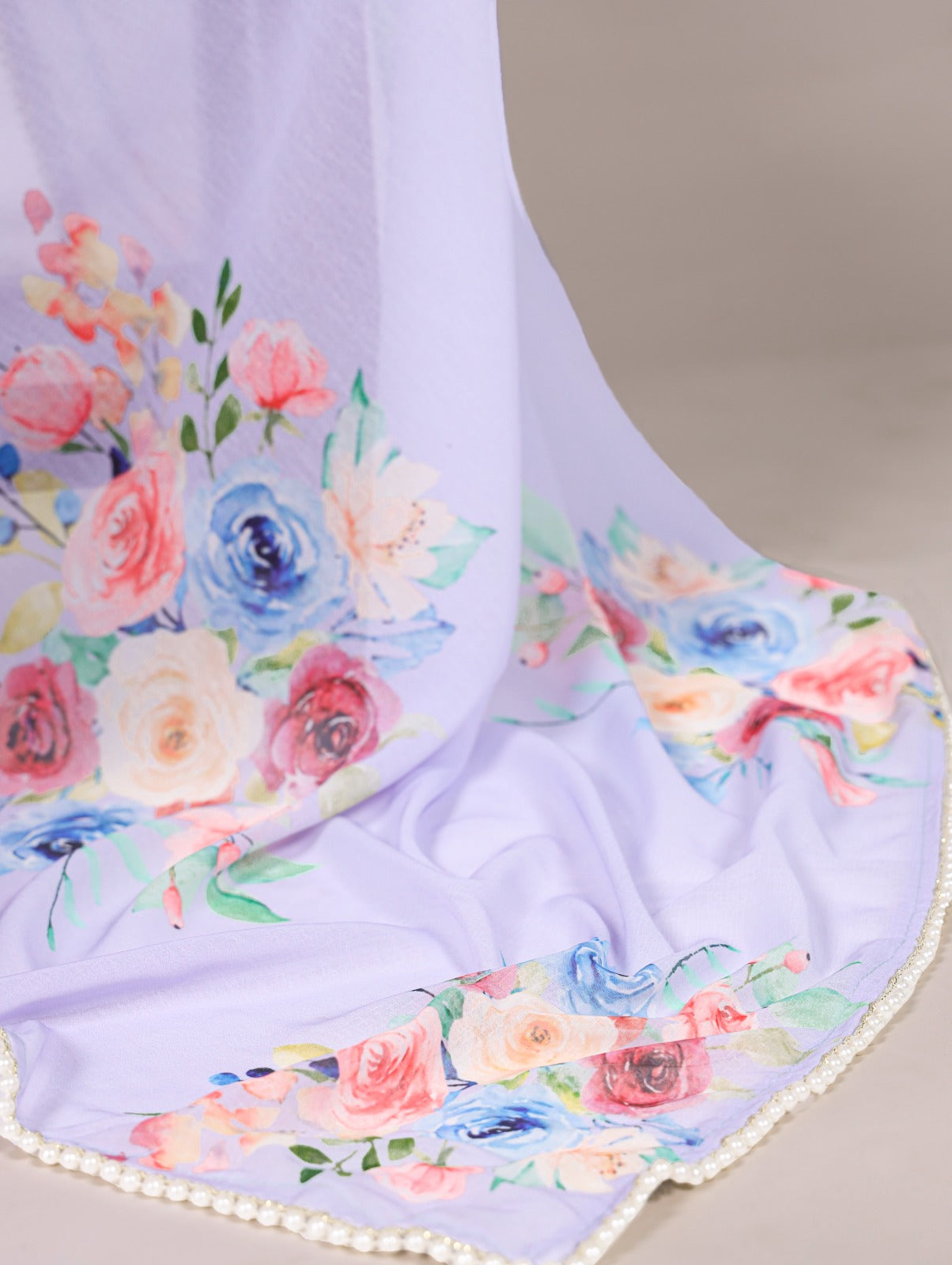Weightless Floral Printed Saree with Pearl Lace Border & Banglory Blouse – Partywear Collection